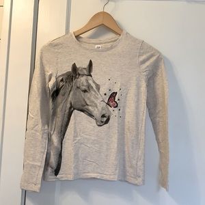 gap horse long sleeve shirt